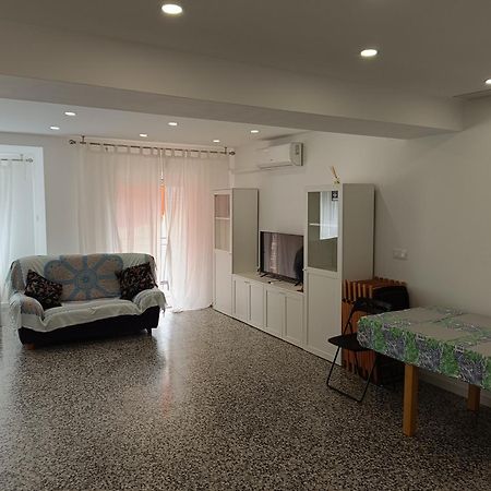 Flor De Loto Apartment Gandia Exterior photo